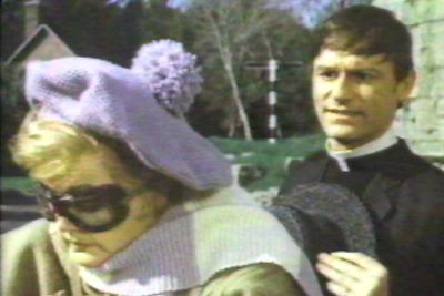 A Tribute to Roddy McDowall - Bedknobs and Broomsticks (broom014.jpg)