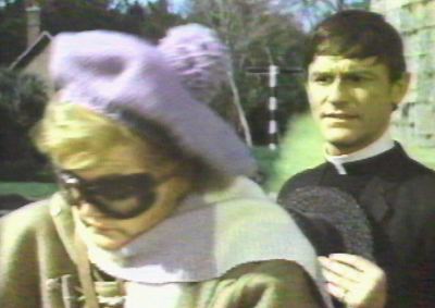 A Tribute to Roddy McDowall - Bedknobs and Broomsticks (broom018.jpg)