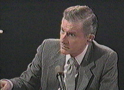 A Tribute to Roddy McDowall - Close Encounters of the Fourth Kind (kind016.jpg)