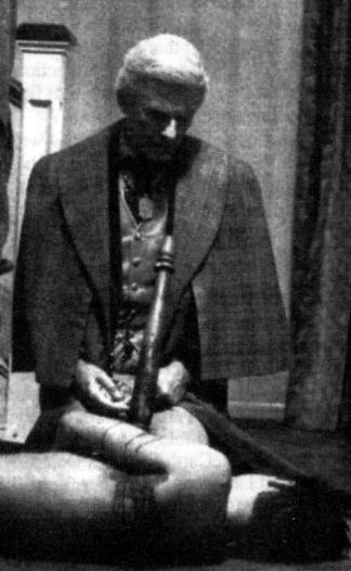 A Tribute to Roddy McDowall - Fright Night (fn120.jpg)