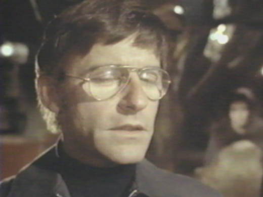 A Tribute to Roddy McDowall - Legend of Hell House (house013.jpg)