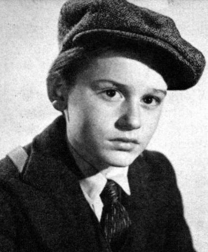 A Tribute to Roddy McDowall - Confirm or Deny (confirm02.jpg)