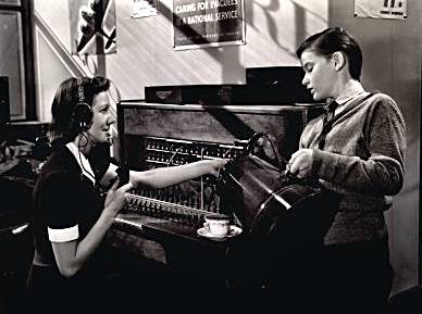 A Tribute to Roddy McDowall - Confirm or Deny (confirm06.jpg)