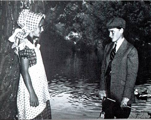 A Tribute to Roddy McDowall - White Cliffs of Dover (dover03.jpg)