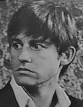 A Tribute to Roddy McDowall - The Astrakhan Coat (coat4.jpg)