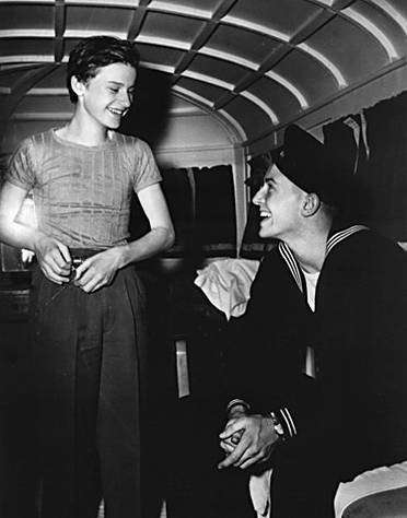 A Tribute to Roddy McDowall - rm40s32.jpg