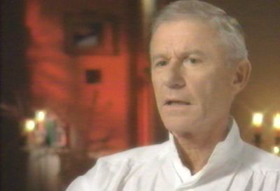 A Tribute to Roddy McDowall - A&E Vincent Price (price014.jpg)